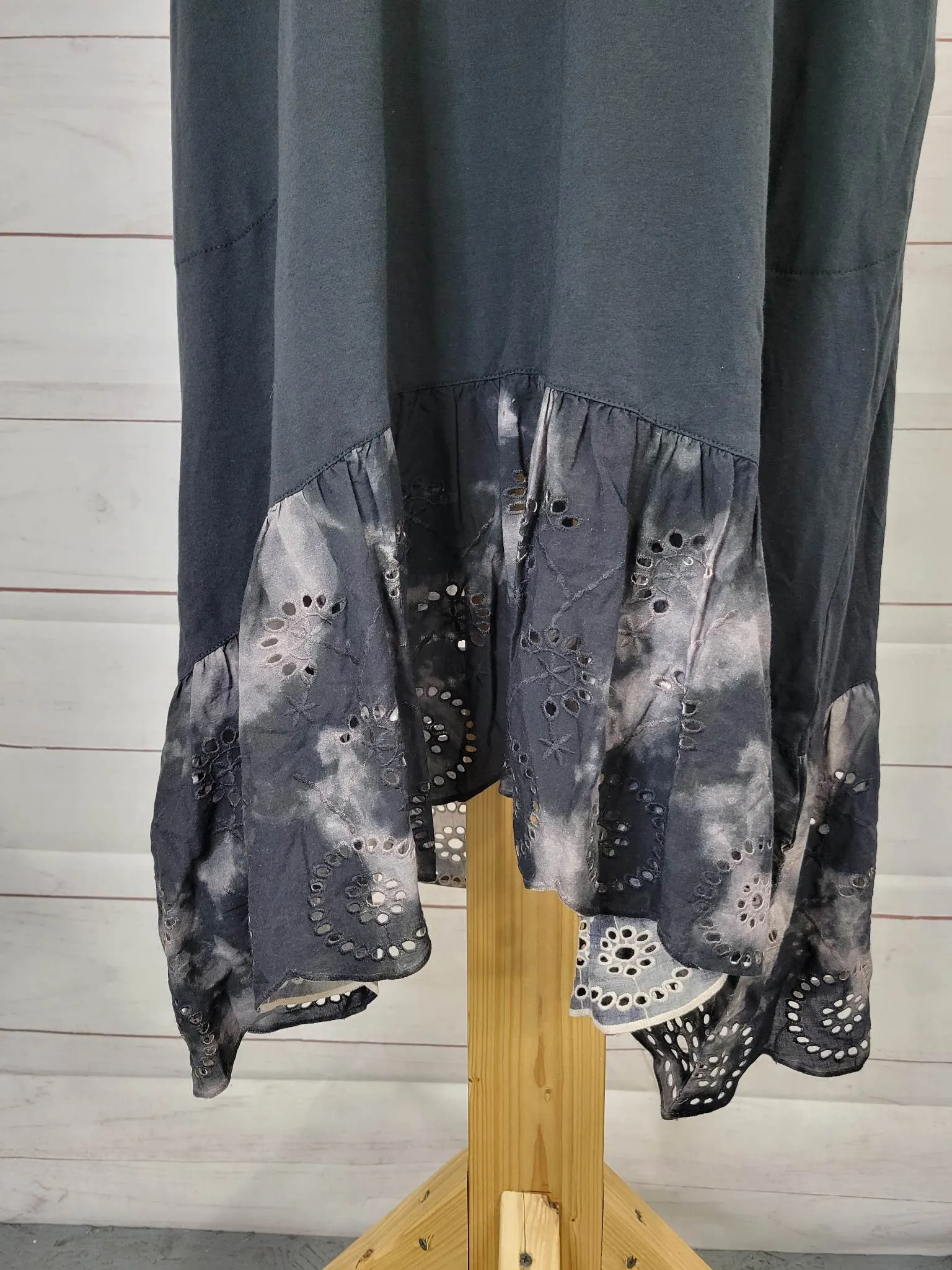 1XP BLACK A499744 LOGO by Lori Goldstein Petite Cotton Modal Dress w/ Tie-Dye Hem