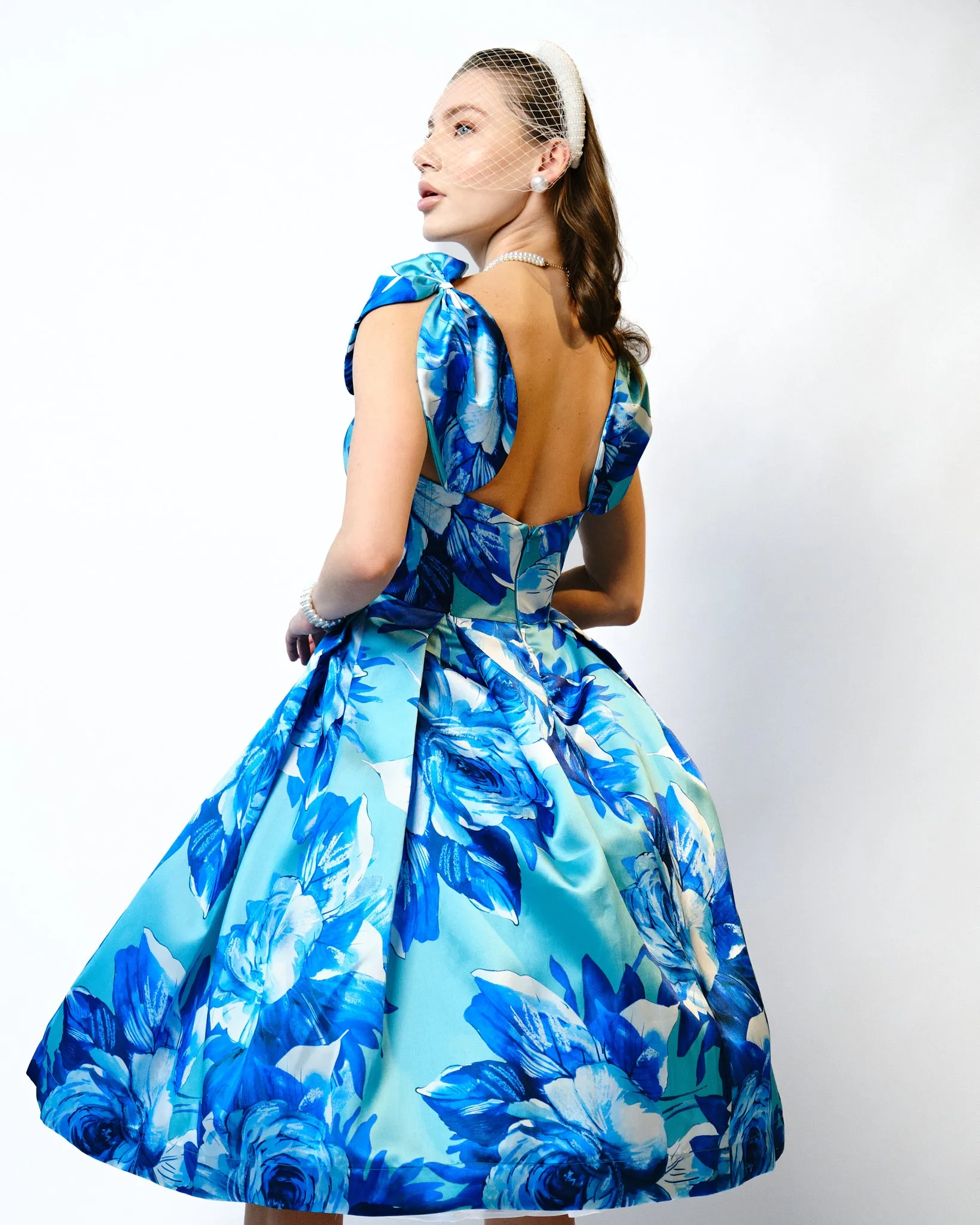 AZURE BLOOM