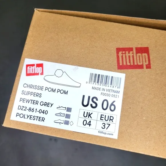 [BNIB] Fitflop Chrissie Pom Pom Felt Slippers Size 6 ⚫️⚫️