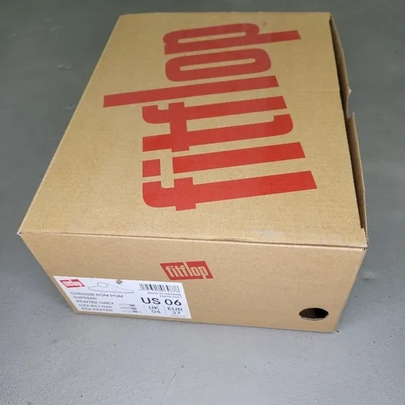 [BNIB] Fitflop Chrissie Pom Pom Felt Slippers Size 6 ⚫️⚫️