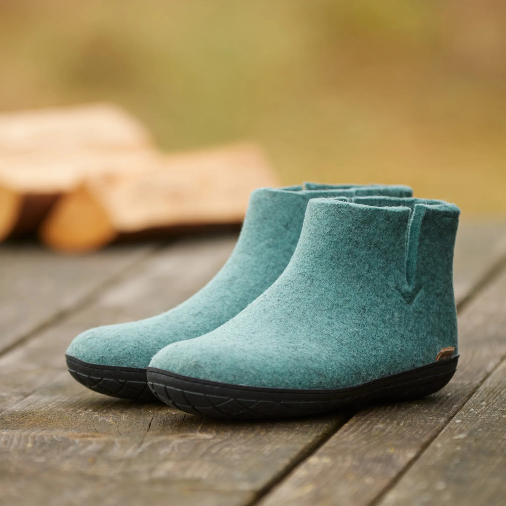 Boot with natural rubber sole - black - North Sea