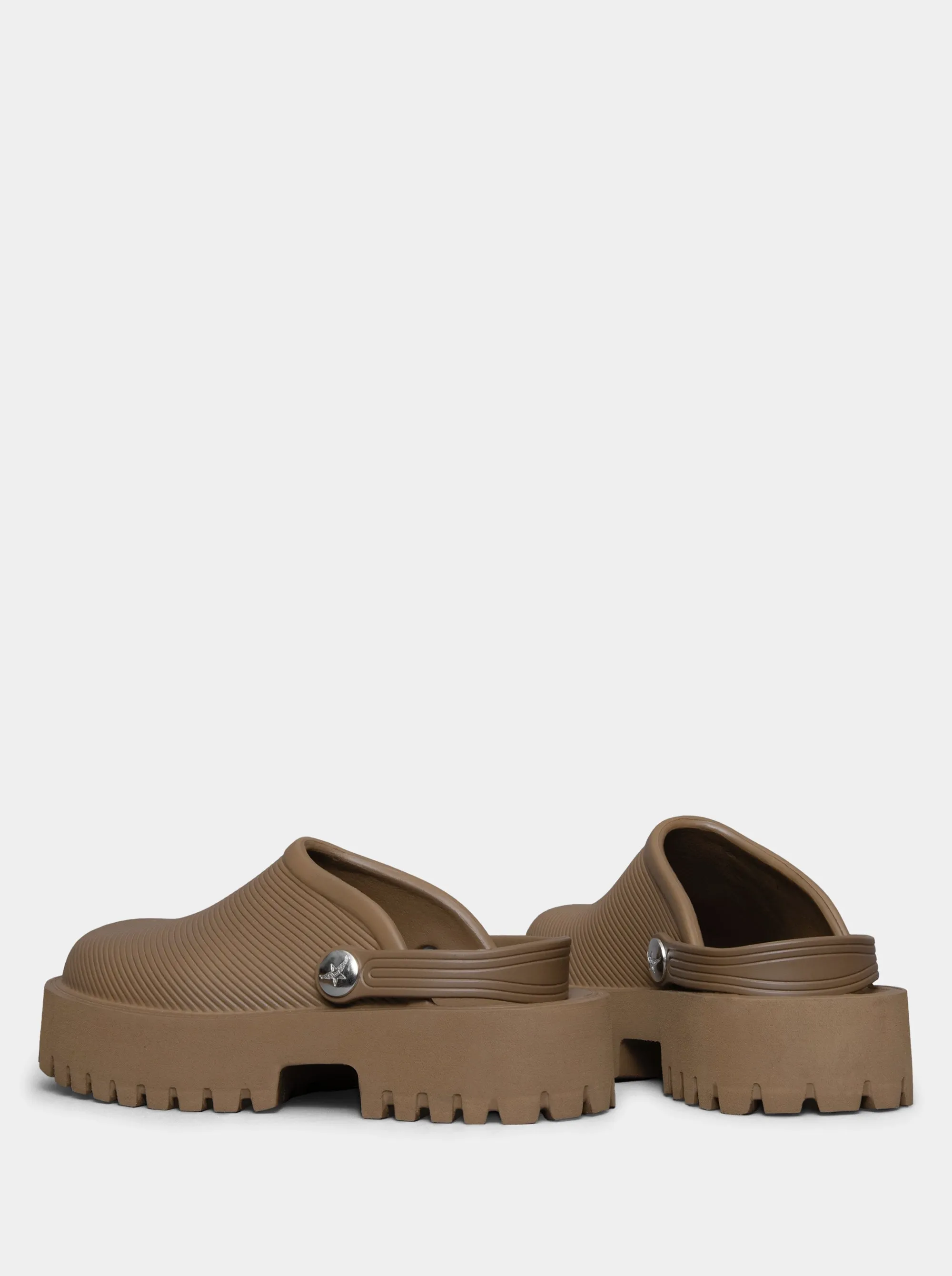 COSMOS Latte SLIPPERS