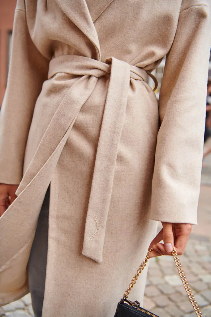 Flo tied coat