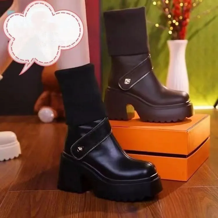Knitted High-top Round Head Chunky Heel Boots
