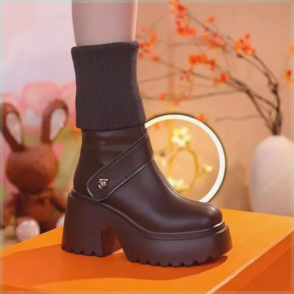 Knitted High-top Round Head Chunky Heel Boots