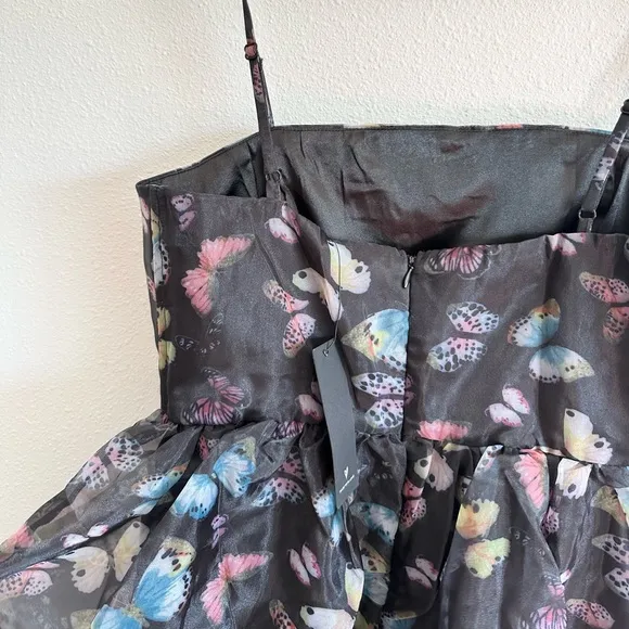 NWT Lulu’s Pretty Whimsical Butterfly Organza Dress Medium