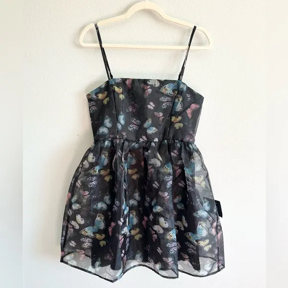 NWT Lulu’s Pretty Whimsical Butterfly Organza Dress Medium