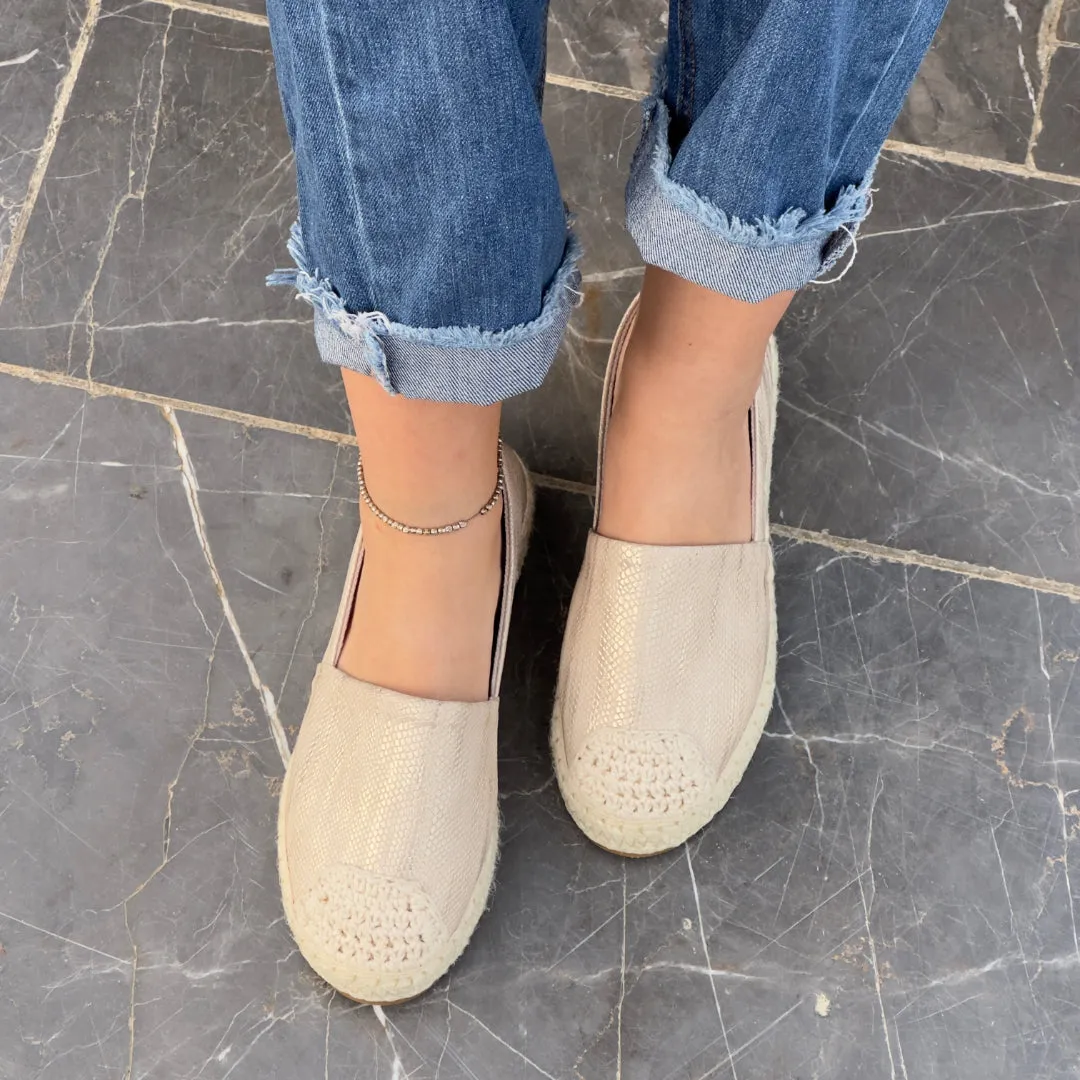 Serene Slipons
