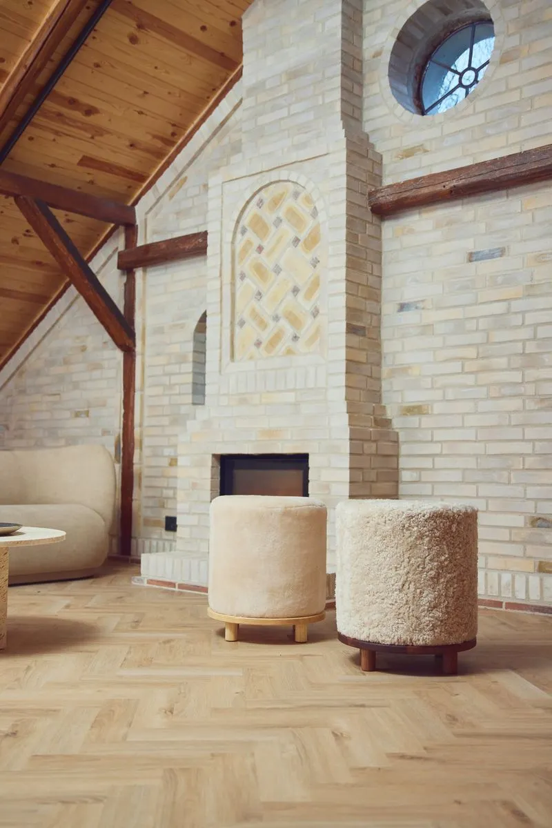 Simon Stool | Moccasin
