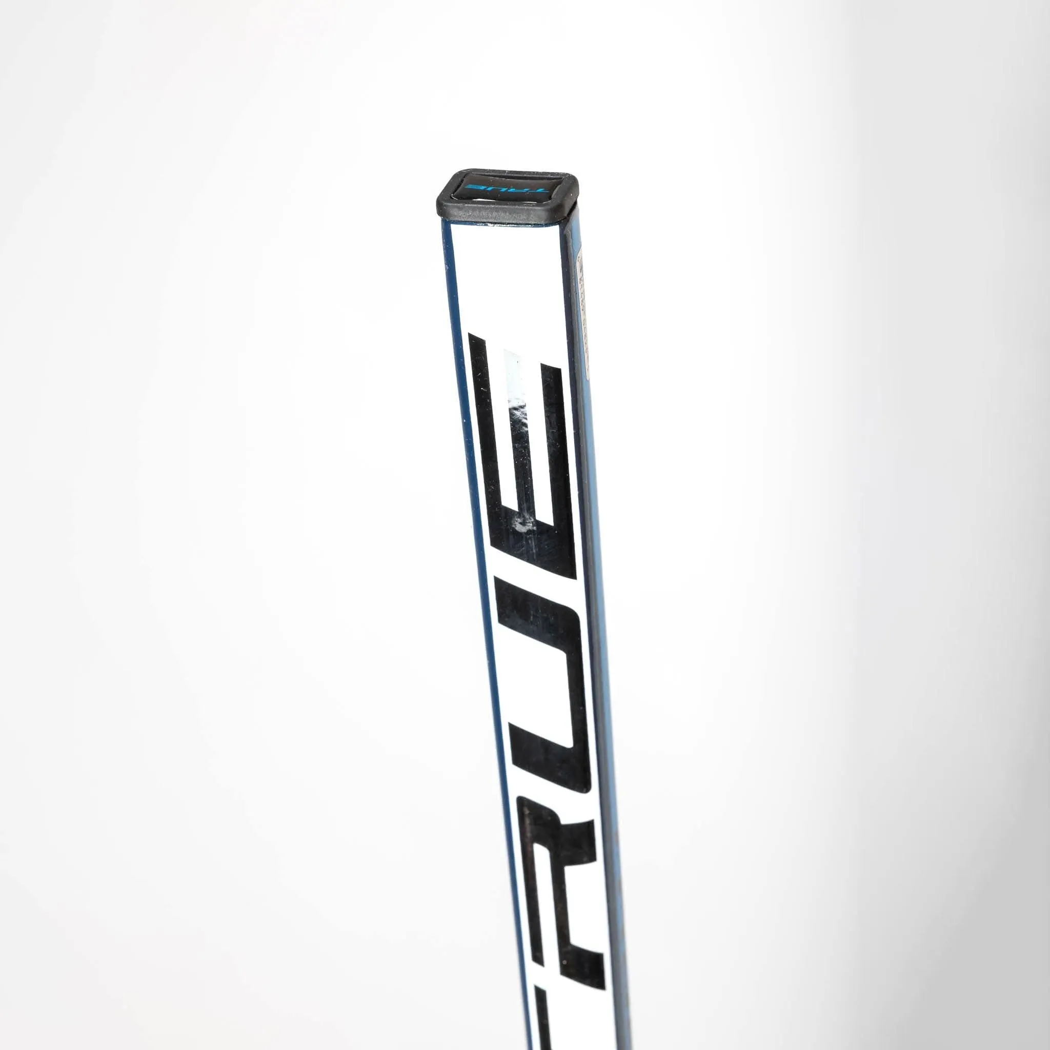 TRUE AX3 Junior Hockey Stick