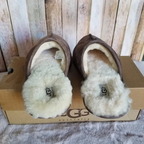 UGG Men's Scuff Suede Slippers