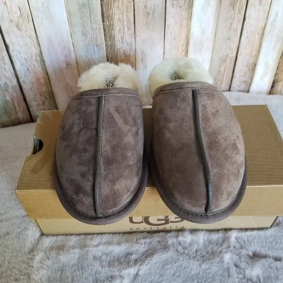 UGG Men's Scuff Suede Slippers